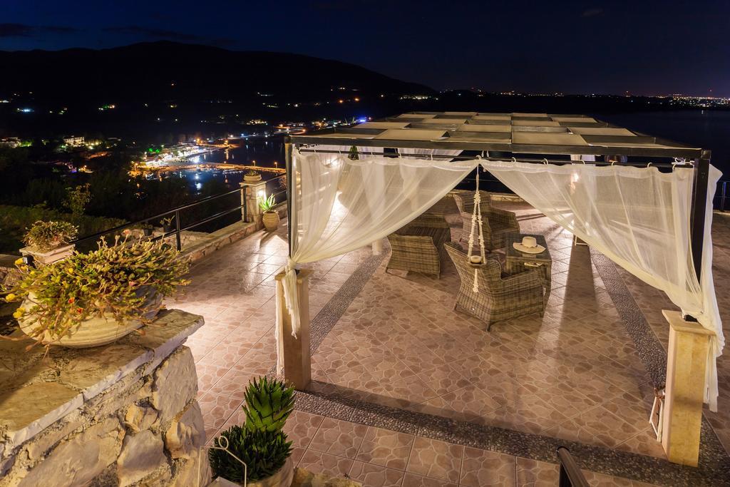 Villa Akros And Suites Keri 외부 사진