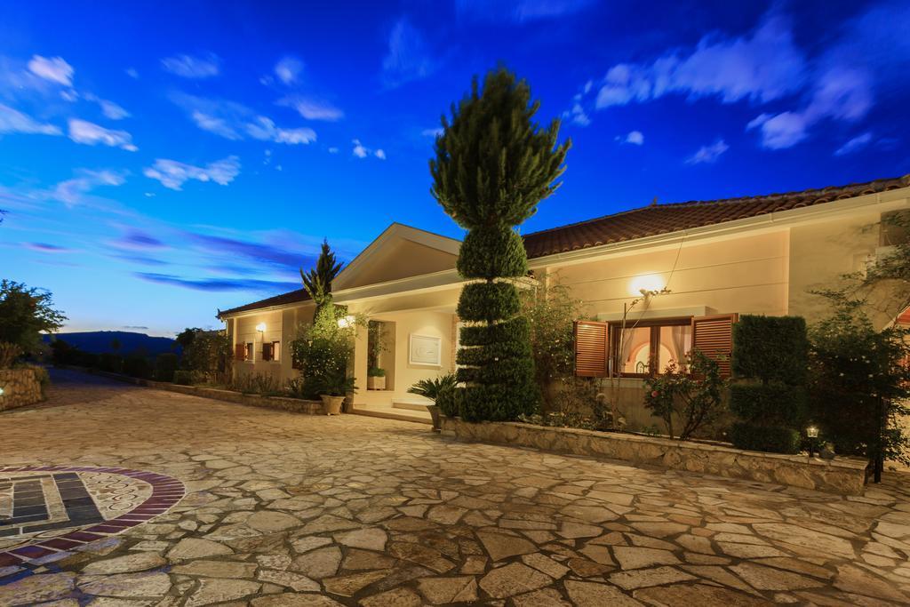 Villa Akros And Suites Keri 외부 사진