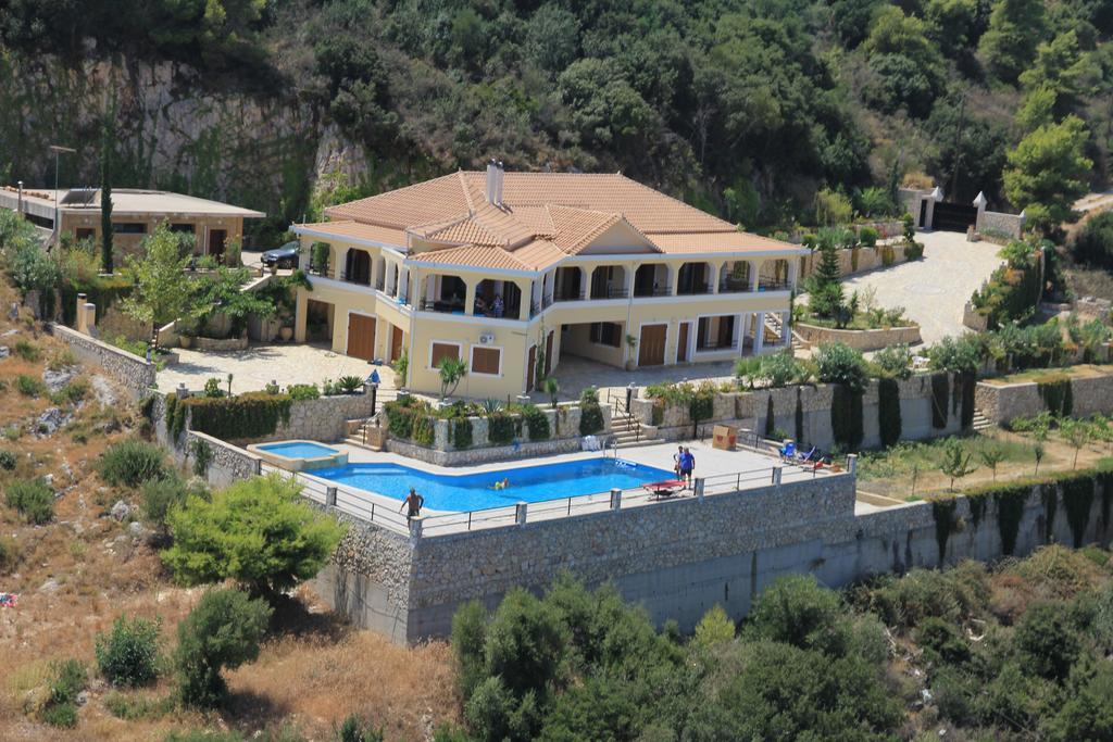 Villa Akros And Suites Keri 외부 사진