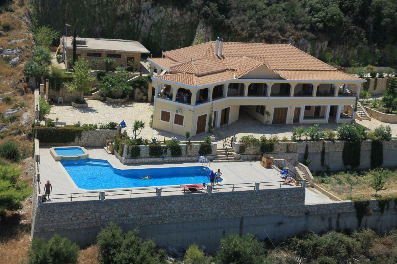Villa Akros And Suites Keri 외부 사진